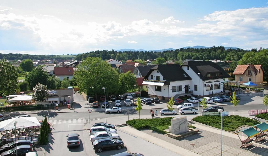 Guest House Pohorska Kavarna Maribor Eksteriør billede
